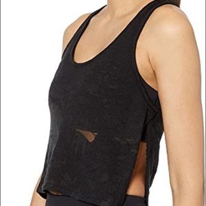 Alo Yoga Step Tank 2 - Black Distressed